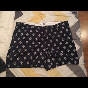 Rarely worn Old Navy shorts!!
